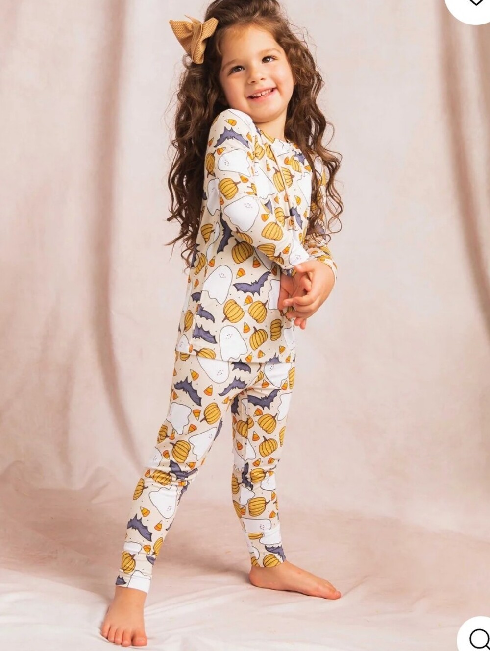Bums & Roses Kids Long Sleeve Pajama Set - White & Yellow Ghost Print